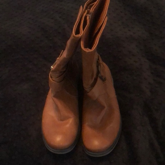 Saldana Bear Traps Short Boots